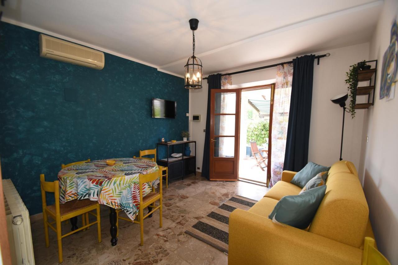 Oleandro - Giardini, Terrazze E Posti Auto Apartment